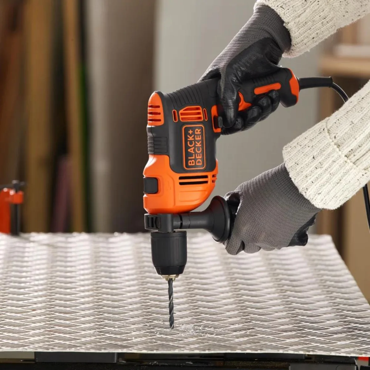 מקדחה חוטית 32+710W אביזרים BLACK+DECKER - Image 2