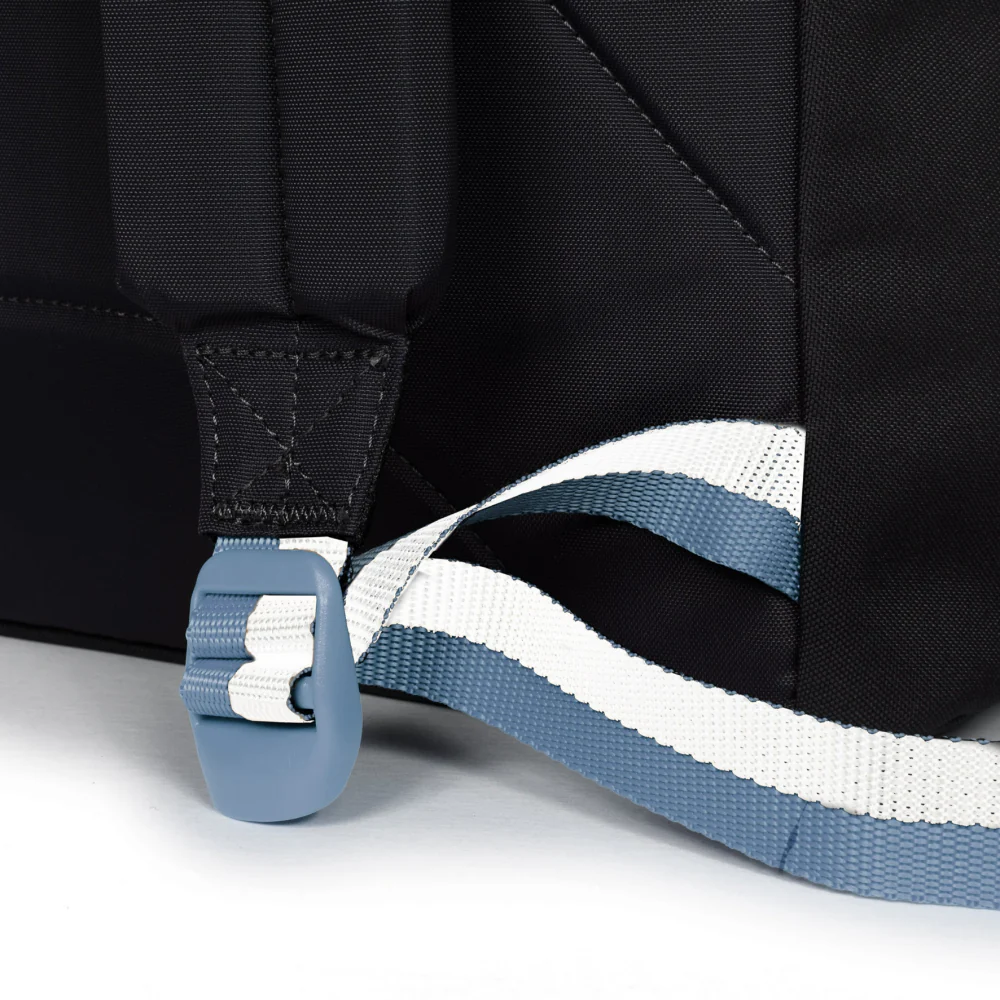 תיק גב Eastpak דגם Out Of Office-Kontrast Bounci - Image 4