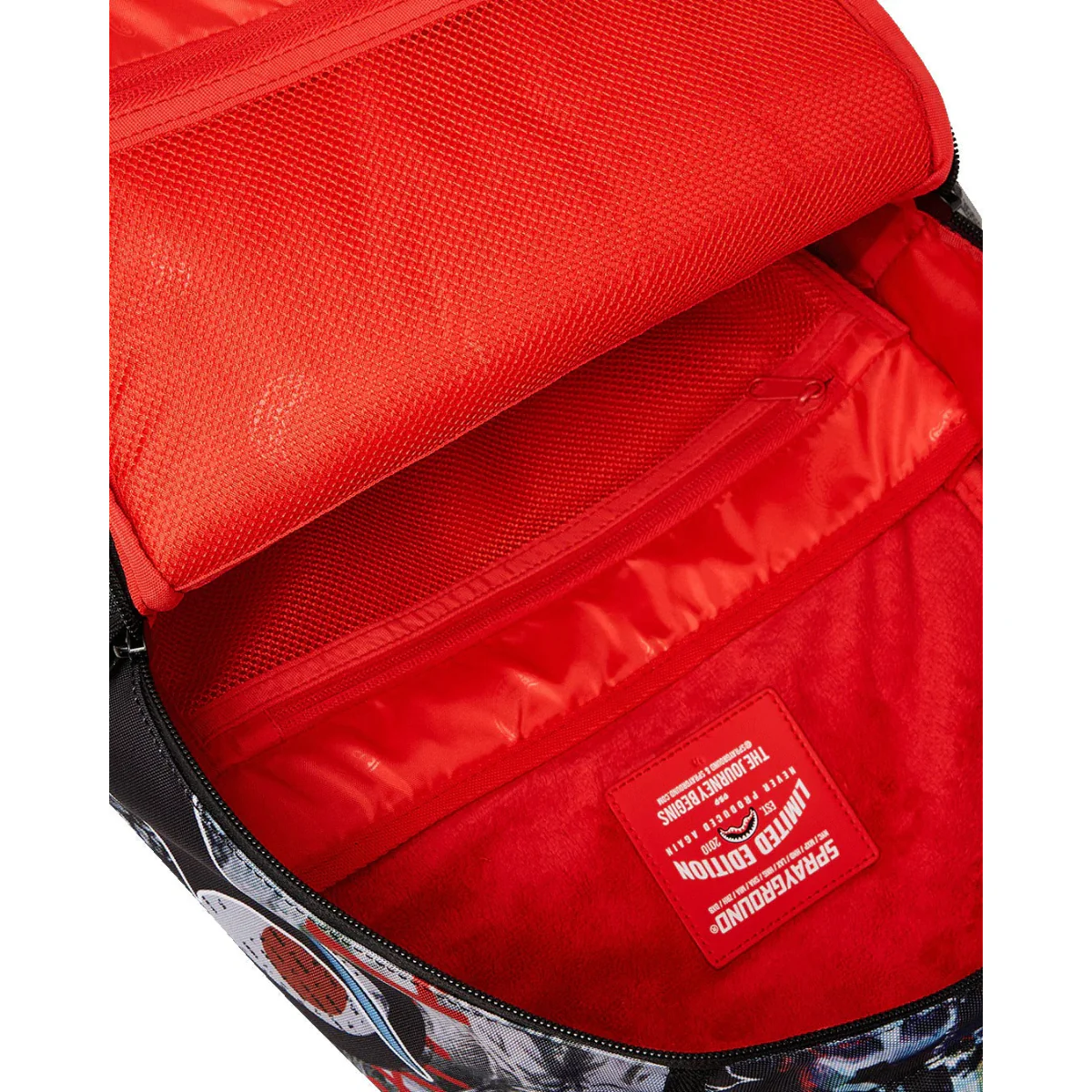 תיק גב Sprayground Dc Batman Collage Shark DLXR - Image 8